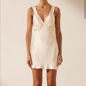 SHONA JOY - LA LUNE LOUNGE PLUNGED SLIP DRESS - CREAM